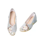 Spring and summer satin old Beijing cloth shoes women's single shoes low heel flat bottom ethnic style embroidered cheongsam shoes 723-95 - Image 3